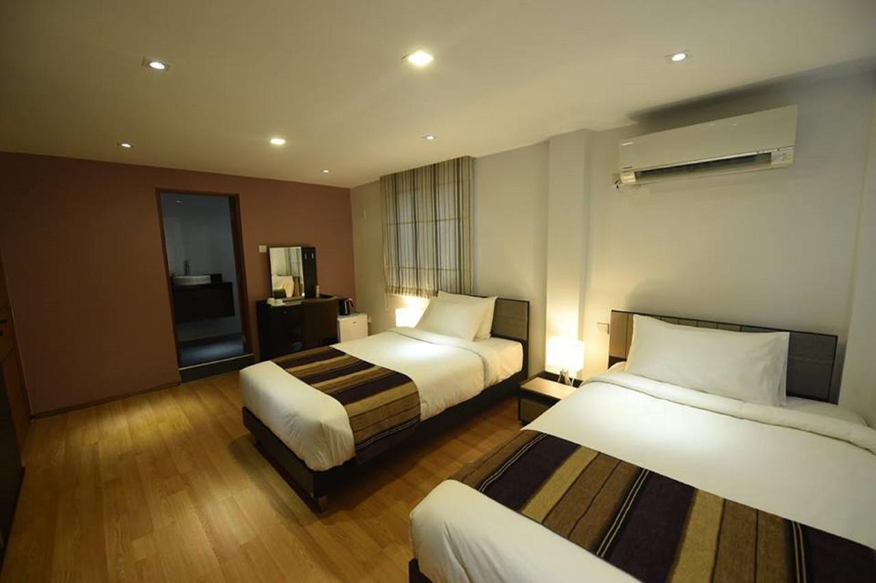 The Varsity House & Serviced * Yangon